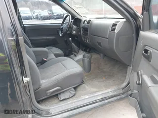 2006 Chevrolet Colorado LT w/1LT with VIN 1GCDT146268260617, listed as a IAAI auction lot 41893925 with 206,864 mi miles. Bid and sale history available at carsss.com. Image 5.