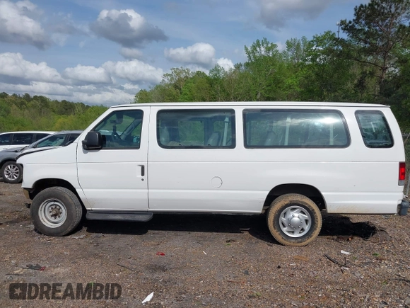 2011 Ford Econoline Passenger XL с VIN 1FBSS3BL1BDA42365, выставлен на аукционе IAAI как лот 41910928 с пробегом 158 826 миль миль и . История ставок и продаж доступна на DreamBid. Изображение 15.