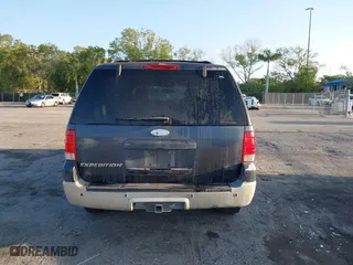 2005 Ford Expedition Eddie Bauer with VIN 1FMFU17505LA92105, listed as a IAAI auction lot 41963131 with 179,104 mi miles. Bid and sale history available at carsss.com. Image 16.