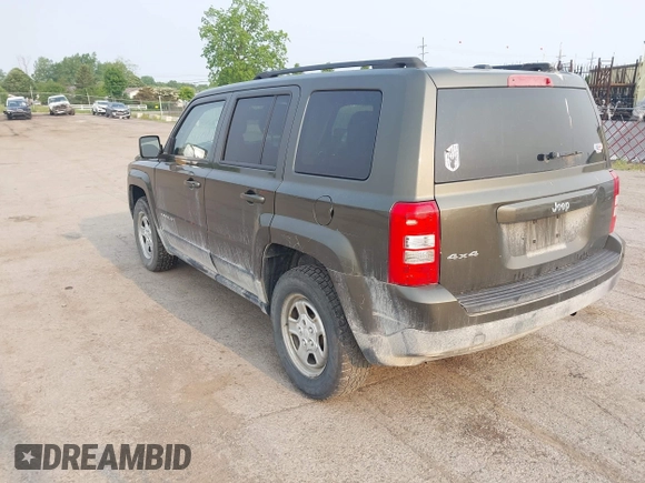 2016 Jeep Patriot Sport z VIN 1C4NJRBB9GD579952, wystawiony jako IAAI lot #42422182 z przebiegiem 186 686 mil mil oraz . Historia ofert i sprzedaży dostępna na DreamBid. Obrazek 3.
