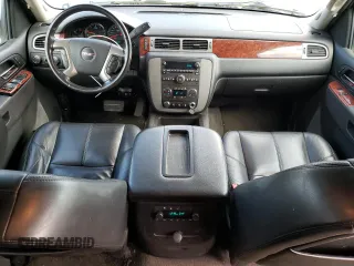 2014 GMC Yukon XL SLT with VIN 1GKS2KE72ER128316, listed as a Copart auction lot 48046305 with 144,072 mi miles and Salvage Title. Bid and sale history available at carsss.com. Image 8.
