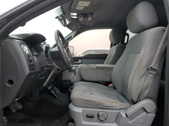 2013 Ford F-150 XL with VIN 1FTEW1CM4DKE15695, listed as a Copart auction lot 88909225 with 275,578 mi miles and Clean Title. Bid and sale history available at carsss.com. Image 7.