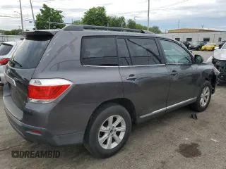 2012 Toyota Highlander z VIN 5TDBK3EH4CS114863, wystawiony jako Copart lot #56175355 z przebiegiem 168 327 mil mil oraz Szkody całkowita. Historia ofert i sprzedaży dostępna na DreamBid. Obrazek 3.