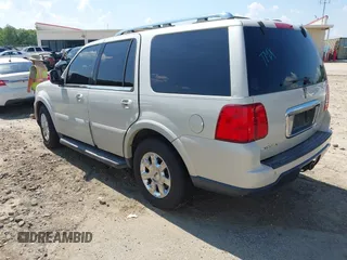 2006 Lincoln Navigator Luxury with VIN 5LMFU28586LJ17478, listed as a IAAI auction lot 42577548 with 207,474 mi miles and . Bid and sale history available at DreamBid. Image 3.