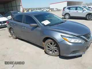 2017 Nissan Altima S z VIN 1N4AL3AP9HN353463, wystawiony jako IAAI lot #41988145 z przebiegiem 145 242 mil mil oraz . Historia ofert i sprzedaży dostępna na DreamBid. Obrazek 1.