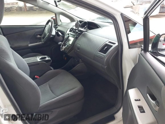 2014 Toyota Prius Two with VIN JTDZN3EU5EJ014581, listed as a IAAI auction lot 41916520 with 182,125 mi miles and . Bid and sale history available at DreamBid. Image 5.