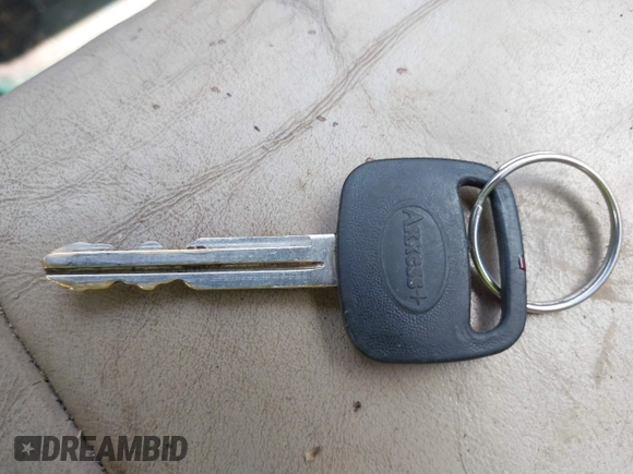 1997 Lexus ES 300 z VIN JT8BF22G8V5004366, wystawiony jako IAAI lot #42298289 z przebiegiem 376 934 mil mil oraz . Historia ofert i sprzedaży dostępna na DreamBid. Obrazek 11.