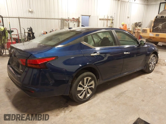 2019 Nissan Altima 2.5 S with VIN 1N4BL4BW6KC152381, listed as a IAAI auction lot 41340876 with 60,540 mi miles. Bid and sale history available at carsss.com. Image 4.