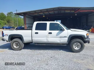 2007 GMC Sierra 2500HD Classic SLT with VIN 1GTHK23D97F152938, listed as a IAAI auction lot 41933419 with 1 mi miles. Bid and sale history available at carsss.com. Image 12.