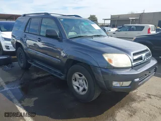 2005 Toyota 4Runner SR5 with VIN JTEZU14R958028894, listed as a IAAI auction lot 41680999 with 215,110 mi miles. Bid and sale history available at carsss.com. Image 1.