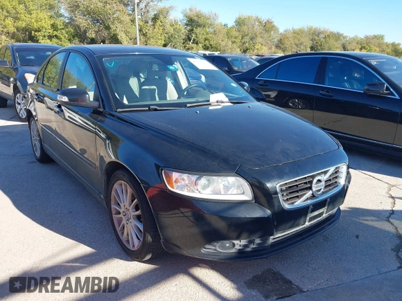 2011 Volvo S40 with VIN YV1672MS4B2530454, listed as a IAAI auction lot 40903475 with 64,491 mi miles. Bid and sale history available at carsss.com. Image 1.