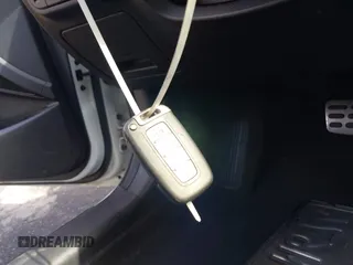 2012 Hyundai Veloster w/Gray Int с VIN KMHTC6ADXCU027658, выставлен на аукционе IAAI как лот 41517929 с пробегом 142 884 миль миль и . История ставок и продаж доступна на DreamBid. Изображение 11.