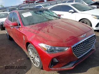 2020 Genesis G70 2.0T z VIN KMTG34LAXLU062859, wystawiony jako IAAI lot #41949979 z przebiegiem 16 628 mil mil oraz . Historia ofert i sprzedaży dostępna na DreamBid. Obrazek 1.
