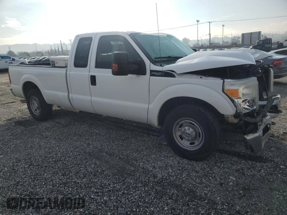 2015 Ford F-250 XLT with VIN 1FT7X2A65FEA41700, listed as a Copart auction lot 42645615 with 172,430 mi miles and Salvage title. Bid and sale history available at DreamBid. Image 4.