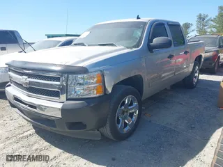 2010 Chevrolet Silverado 1500 LT with VIN 3GCRCSE04AG106550, listed as a IAAI auction lot 41917311 with 319,582 mi miles. Bid and sale history available at carsss.com. Image 22.