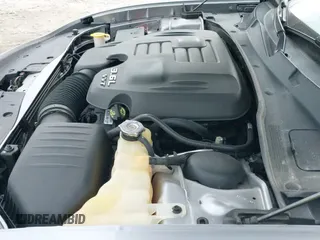 2015 Dodge Charger SE z VIN 2C3CDXFGXFH858874, wystawiony jako IAAI lot #42503265 z przebiegiem 112 189 mil mil oraz . Historia ofert i sprzedaży dostępna na DreamBid. Obrazek 20.