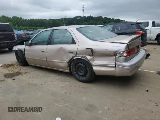 2001 Toyota Camry CE z VIN 4T1BG22K41U104477, wystawiony jako Copart lot #58437155 z przebiegiem 84 355 mil mil oraz Czysty tytuł • Clean title. Historia ofert i sprzedaży dostępna na DreamBid. Obrazek 2.