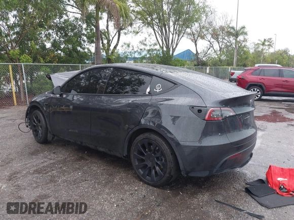2024 Tesla Model Y с VIN 7SAYGDED5RF046877, выставлен на аукционе IAAI как лот 42237815 с пробегом 45 883 миль миль и . История ставок и продаж доступна на DreamBid. Изображение 3.