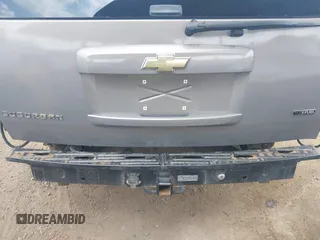 2007 Chevrolet Suburban LT z VIN 1GNFK163X7J289542, wystawiony jako IAAI lot #42054920 z przebiegiem 146 702 mil mil oraz . Historia ofert i sprzedaży dostępna na DreamBid. Obrazek 6.