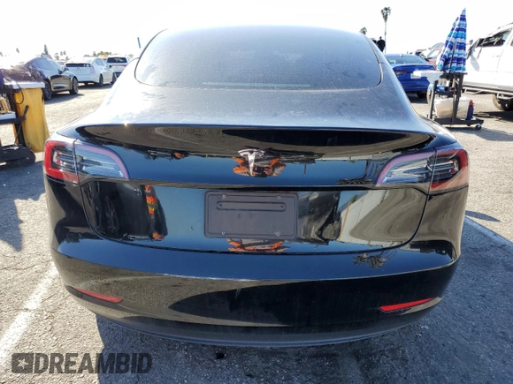 2023 Tesla Model 3 z VIN 5YJ3E1EA4PF706521, wystawiony jako Copart lot #49295465 z przebiegiem 25 026 mil mil oraz Szkoda całkowita • Salvage title. Historia ofert i sprzedaży dostępna na DreamBid. Obrazek 6.