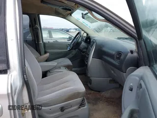 2006 Chrysler Town & Country LWB Touring with VIN 2A4GP54LX6R859617, listed as a IAAI auction lot 41484842 with 283,845 mi miles. Bid and sale history available at carsss.com. Image 5.