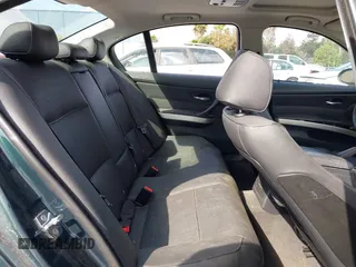 2007 BMW 3 Series 328i z VIN WBAVC53577FZ70532, wystawiony jako IAAI lot #42507614 z przebiegiem Nie podano mil oraz . Historia ofert i sprzedaży dostępna na DreamBid. Obrazek 8.