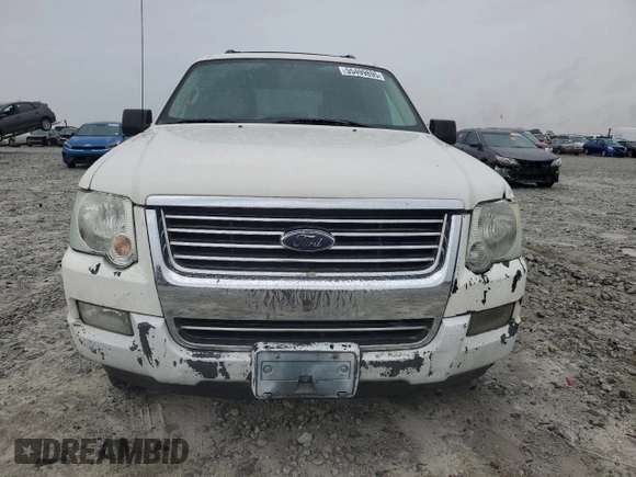 2010 Ford Explorer XLT z VIN 1FMEU6DE8AUA76347, wystawiony jako Copart lot #55499895 z przebiegiem 247 408 mil mil oraz Szkoda całkowita • Salvage title. Historia ofert i sprzedaży dostępna na DreamBid. Obrazek 5.