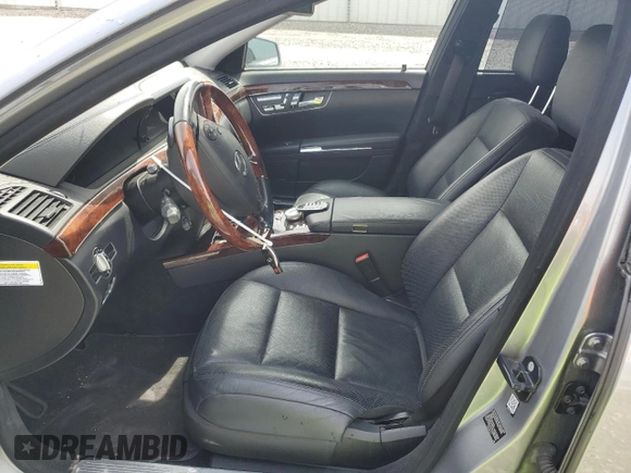 2012 Mercedes-Benz S 550 z VIN WDDNG9EB2CA438250, wystawiony jako Copart lot #53573405 z przebiegiem Nie podano mil oraz Czysty tytuł • Clean title. Historia ofert i sprzedaży dostępna na DreamBid. Obrazek 7.
