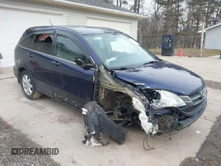 2011 Honda CR-V SE with VIN 5J6RE4H40BL104216, listed as a IAAI auction lot 41689368 with 141,129 mi miles. Bid and sale history available at carsss.com. Image 1.