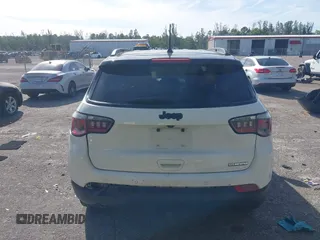 2019 Jeep Compass Latitude z VIN 3C4NJCBB7KT743456, wystawiony jako IAAI lot #41230833 z przebiegiem 125 340 mil mil oraz . Historia ofert i sprzedaży dostępna na DreamBid. Obrazek 16.