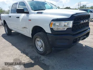 2022 Ram 2500 Tradesman with VIN 3C6UR5CJ6NG203221, listed as a IAAI auction lot 42005686 with 132,446 mi miles. Bid and sale history available at carsss.com. Image 6.