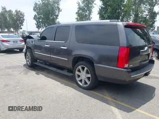 2011 Cadillac Escalade ESV Premium z VIN 1GYS4JEF2BR149146, wystawiony jako IAAI lot #42370325 z przebiegiem 68 787 mil mil oraz . Historia ofert i sprzedaży dostępna na DreamBid. Obrazek 3.