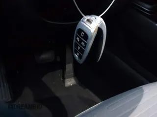 2024 Hyundai Santa Cruz SEL z VIN 5NTJC4AE3RH099170, wystawiony jako IAAI lot #41285989 z przebiegiem 38 112 mil mil oraz . Historia ofert i sprzedaży dostępna na DreamBid. Obrazek 11.