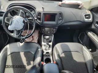 2020 Jeep Compass Latitude с VIN 3C4NJDBB0LT101376, выставлен на аукционе Copart как лот 52676275 с пробегом 35 965 миль миль и Списание • Salvage title. История ставок и продаж доступна на DreamBid. Изображение 8.
