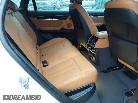 2018 BMW X6 xDrive35i with VIN 5UXKU2C52J0Z62462, listed as a IAAI auction lot 41719720 with 61,522 mi miles. Bid and sale history available at carsss.com. Image 8.