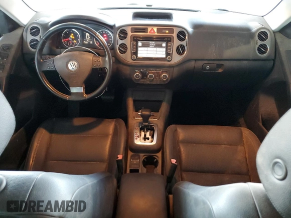 2010 Volkswagen Tiguan S with VIN WVGAV7AXXAW538127, listed as a Copart auction lot 42022225 with 116,008 mi miles and Clean title. Bid and sale history available at DreamBid. Image 8.