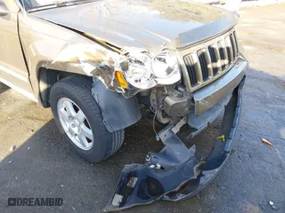 2009 Jeep Grand Cherokee Laredo with VIN 1J8GS48K79C516320, listed as a IAAI auction lot 41353131 with 166,739 mi miles. Bid and sale history available at carsss.com. Image 6.