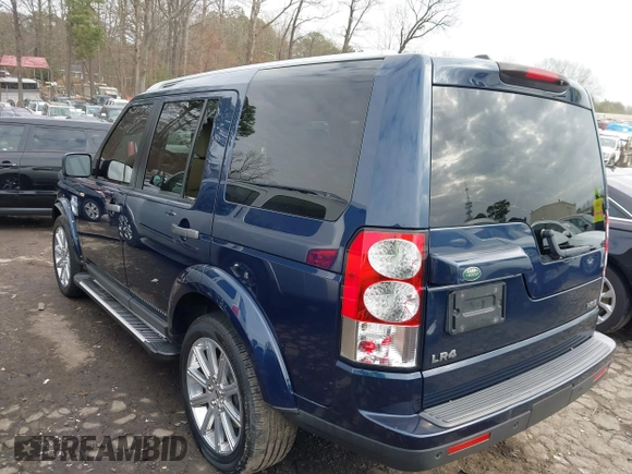 2011 Land Rover LR4 HSE z VIN SALAG2D4XBA576516, wystawiony jako IAAI lot #41542121 z przebiegiem 101 750 mil mil oraz . Historia ofert i sprzedaży dostępna na DreamBid. Obrazek 3.