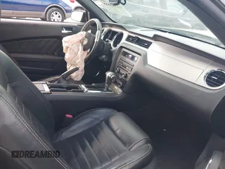 2010 Ford Mustang V6 с VIN 1ZVBP8EN8A5167067, выставлен на аукционе IAAI как лот 42365888 с пробегом 171 500 миль миль и . История ставок и продаж доступна на DreamBid. Изображение 5.