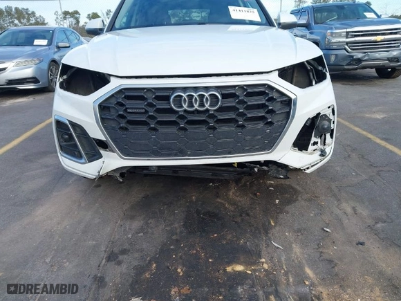 2022 Audi Q5 S line Premium with VIN WA1GAAFY2N2003728, listed as a IAAI auction lot 41411825 with 47,714 mi miles. Bid and sale history available at carsss.com. Image 6.
