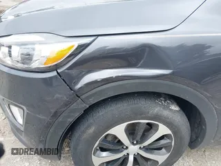 2016 Kia Sorento EX z VIN 5XYPHDA52GG161074, wystawiony jako IAAI lot #42447458 z przebiegiem 77 080 mil mil oraz . Historia ofert i sprzedaży dostępna na DreamBid. Obrazek 18.