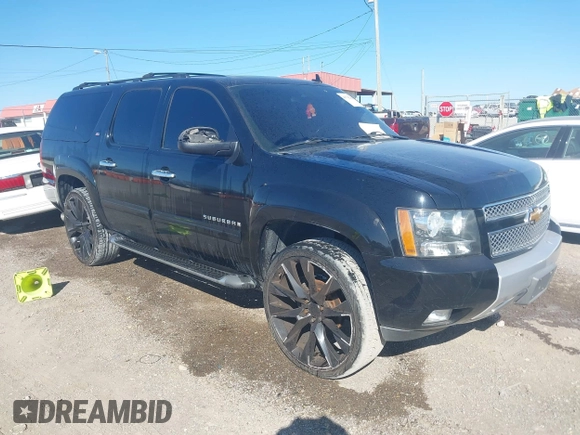 2011 Chevrolet Suburban LT with VIN 1GNSCJE06BR293634, listed as a IAAI auction lot 41742616 with 204,222 mi miles. Bid and sale history available at carsss.com. Image 1.