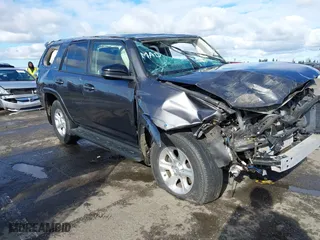 2019 Toyota 4Runner SR5 with VIN JTEBU5JR9K5666170, listed as a IAAI auction lot 41539253 with 82,568 mi miles. Bid and sale history available at carsss.com. Image 1.