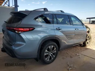 2021 Toyota Highlander XLE with VIN 5TDHZRBH1MS150749, listed as a Copart auction lot 62416335 with 43,900 mi miles and Salvage title. Bid and sale history available at DreamBid. Image 3.