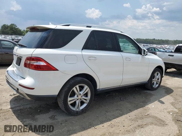 2015 Mercedes-Benz M 350 with VIN 4JGDA5JB2FA588896, listed as a Copart auction lot 62105315 with 91,992 mi miles and Salvage title. Bid and sale history available at DreamBid. Image 3.