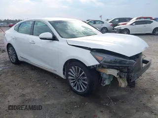 2017 Kia Cadenza Limited with VIN KNALC4J12H5069089, listed as a IAAI auction lot 41667959 with 72,177 mi miles. Bid and sale history available at carsss.com. Image 1.