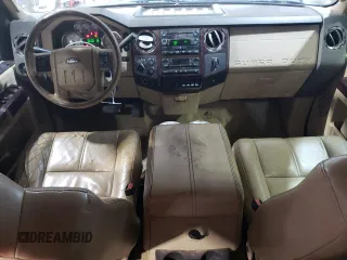 2008 Ford F-250 XL with VIN 1FTSW21R38EB18865, listed as a Copart auction lot 60240945 with 323,624 mi miles and Clean title. Bid and sale history available at DreamBid. Image 8.