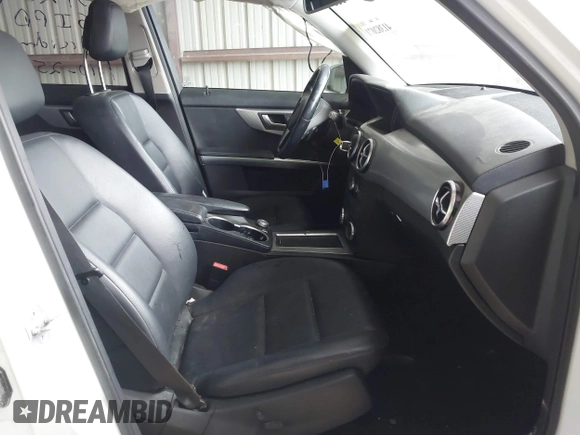 2014 Mercedes-Benz GLK 350 with VIN WDCGG8JBXEG330438, listed as a IAAI auction lot 41382071 with 172,279 mi miles and . Bid and sale history available at DreamBid. Image 5.