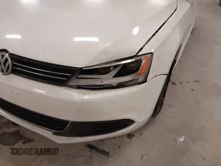 2013 Volkswagen Jetta Sedan SE with VIN 3VWDP7AJ1DM416331, listed as a IAAI auction lot 42037776 with 195,983 mi miles. Bid and sale history available at carsss.com. Image 12.