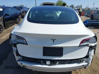 2023 Tesla Model 3 z VIN 5YJ3E1EA5PF401237, wystawiony jako IAAI lot #42520423 z przebiegiem 45 262 mil mil oraz . Historia ofert i sprzedaży dostępna na DreamBid. Obrazek 17.